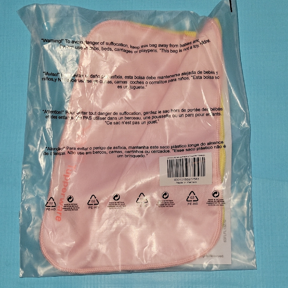 2 Tupperware Recycled Microfibers